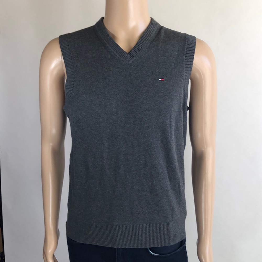 NWOT VTG Thick Tommy Hilfiger V-neck Sweater Vest
